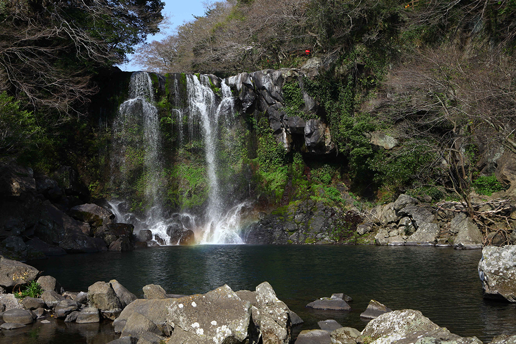 Cheonjiyeon Waterfalls