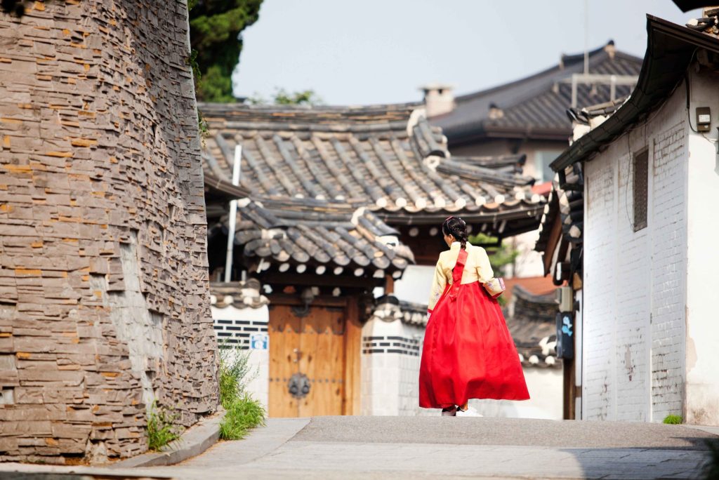 Exploring Korea’s Traditional Craft Shops: A Guide to Seoul’s Artistic Heritage