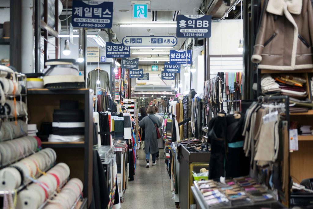 Exploring the Seoul Fashion Scene: From High Fashion to Vintage and Street Style